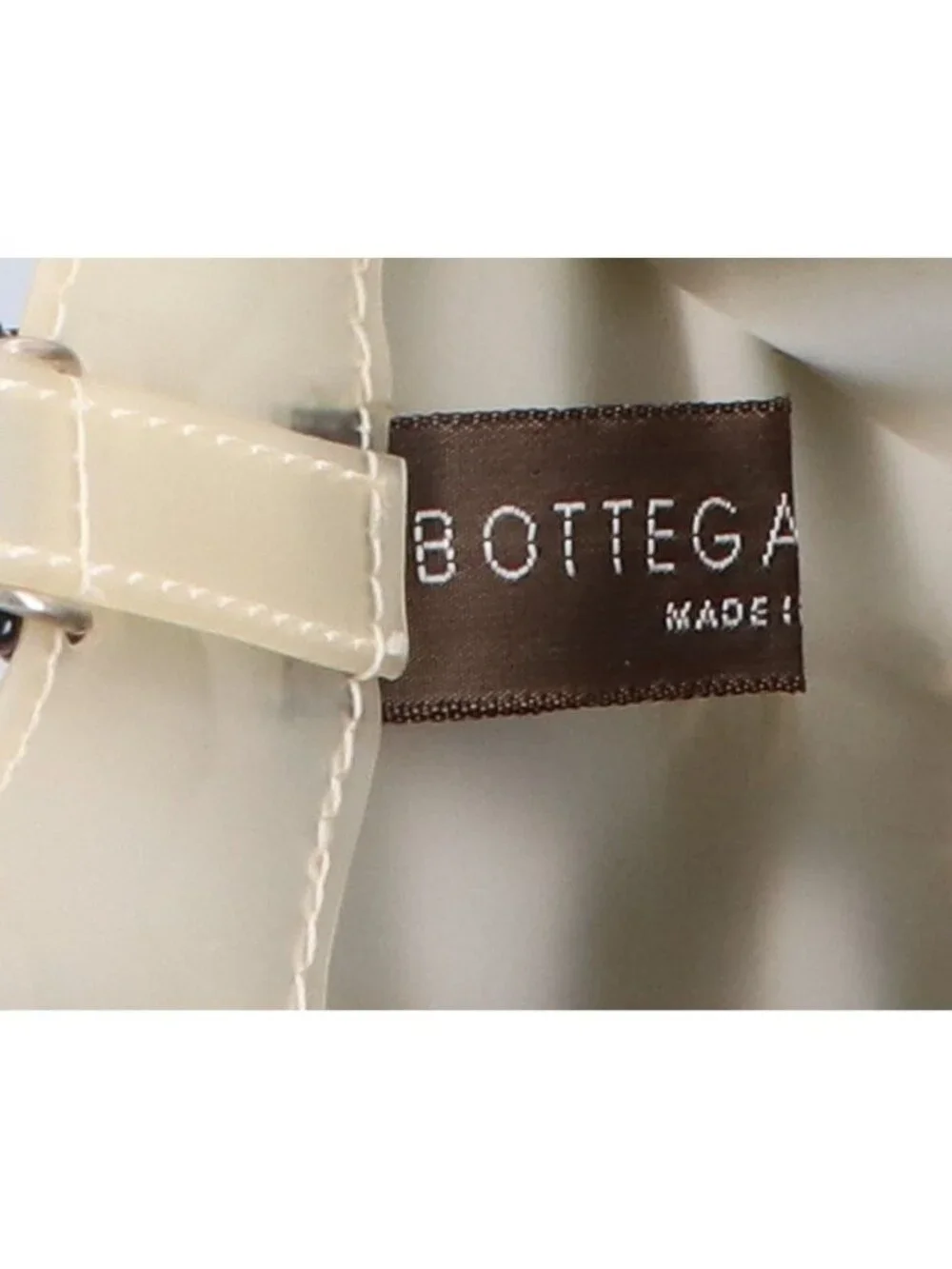 Bottega Veneta Shell Plate Intrecciato Vinyl Tote - Picture 7 of 10